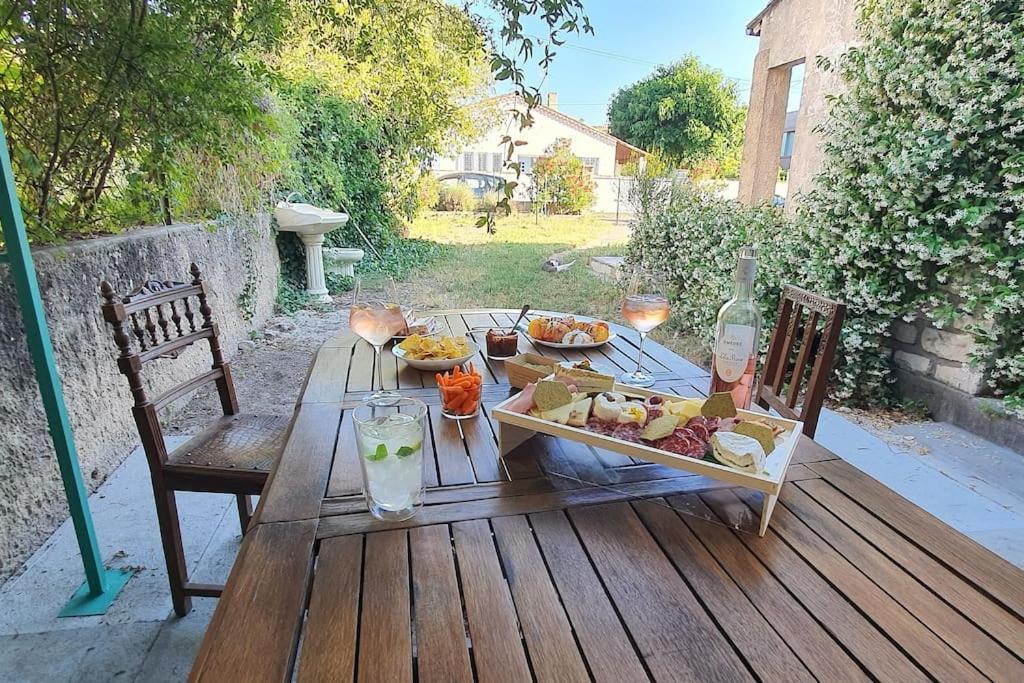 Vila Interlude LʼIsle-sur-la-Sorgue Exteriér fotografie